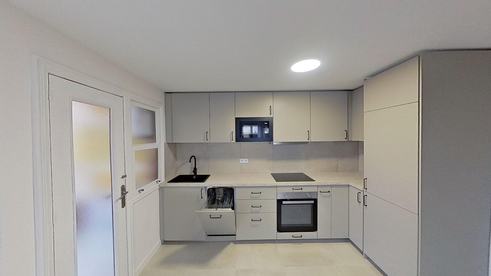 Resale - 3 Bedroom 2 Bathroom Apartamento in Torrevieja - Playa del Acequión - Alicante Resale - 3 Bedroom 2 Bathroom Apartamento in Torrevieja - Playa del Acequión - Alicante