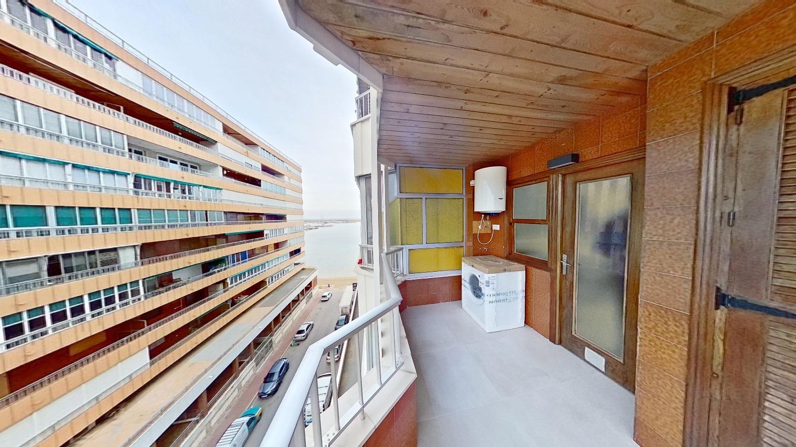 Resale - 3 Bedroom 2 Bathroom Apartamento in Torrevieja - Playa del Acequión - Alicante Resale - 3 Bedroom 2 Bathroom Apartamento in Torrevieja - Playa del Acequión - Alicante
