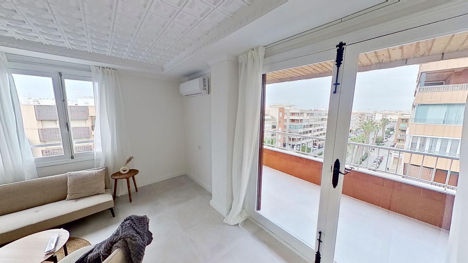 Resale - 3 Bedroom 2 Bathroom Apartamento in Torrevieja - Playa del Acequión - Alicante Resale - 3 Bedroom 2 Bathroom Apartamento in Torrevieja - Playa del Acequión - Alicante