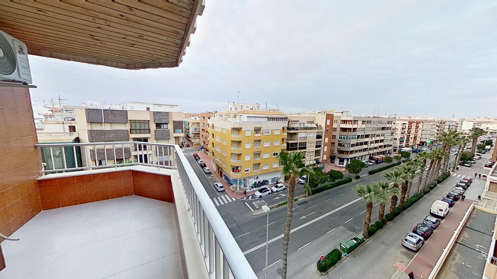 Resale - 3 Bedroom 2 Bathroom Apartamento in Torrevieja - Playa del Acequión - Alicante Resale - 3 Bedroom 2 Bathroom Apartamento in Torrevieja - Playa del Acequión - Alicante