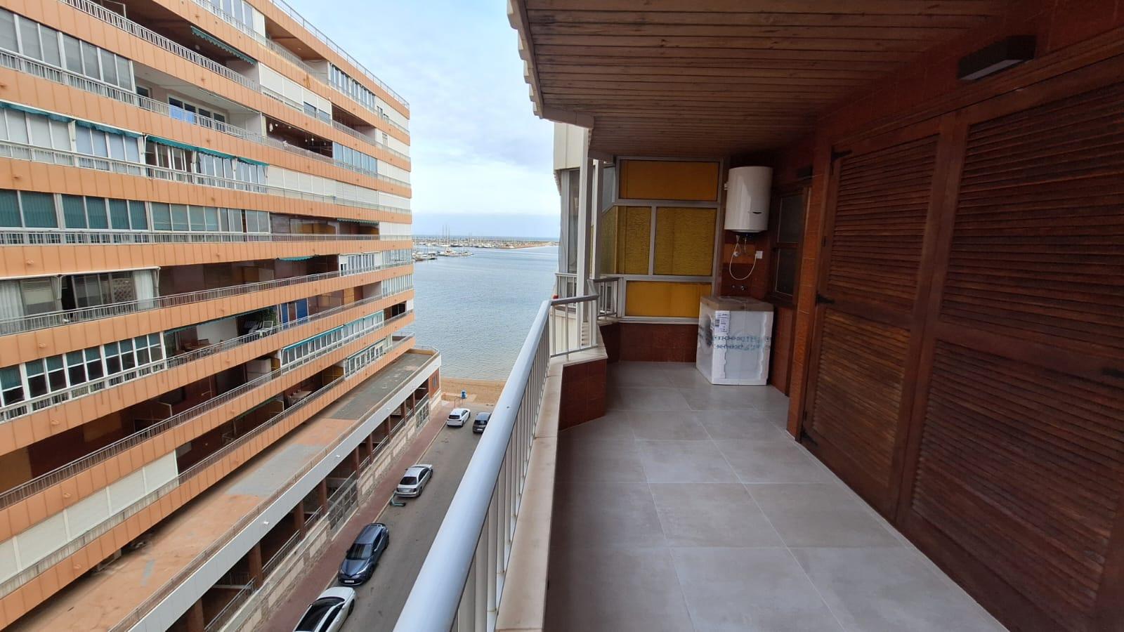Resale - 3 Bedroom 2 Bathroom Apartamento in Torrevieja - Playa del Acequión - Alicante Resale - 3 Bedroom 2 Bathroom Apartamento in Torrevieja - Playa del Acequión - Alicante