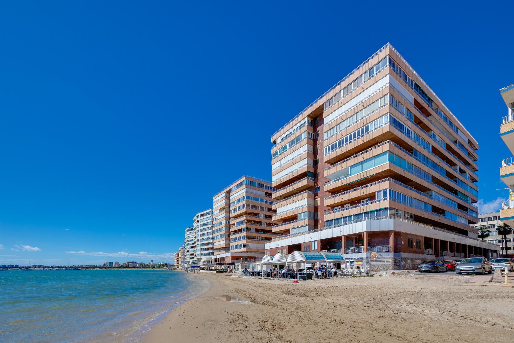 Resale - 3 Bedroom 2 Bathroom Apartamento in Torrevieja - Playa del Acequión - Alicante Resale - 3 Bedroom 2 Bathroom Apartamento in Torrevieja - Playa del Acequión - Alicante