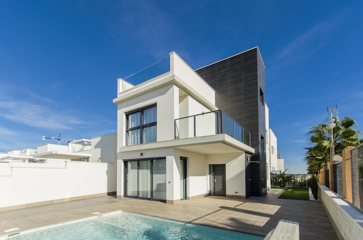 4 Bedroom 3 Bathroom villa in San Miguel de Salinas