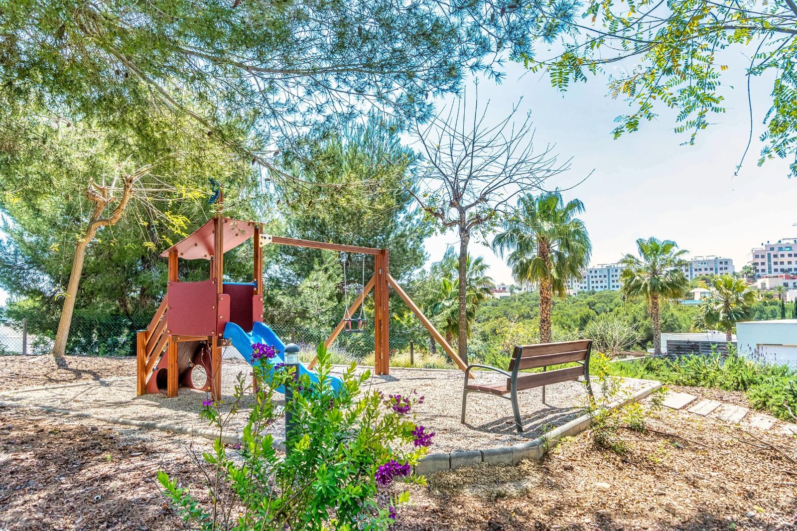 Resale - 3 Bedroom 2 Bathroom Apartamento in Orihuela Costa - Las Colinas Golf - Alicante Resale - 3 Bedroom 2 Bathroom Apartamento in Orihuela Costa - Las Colinas Golf - Alicante