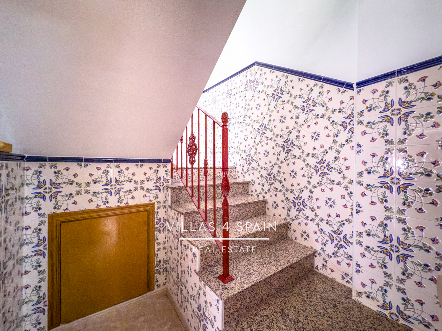 Resale - 3 bed 2 bath townhouse with large garage in Cox, Orihuela - calle el gestor - Alicante Resale - 3 bed 2 bath townhouse with large garage in Cox, Orihuela - calle el gestor - Alicante