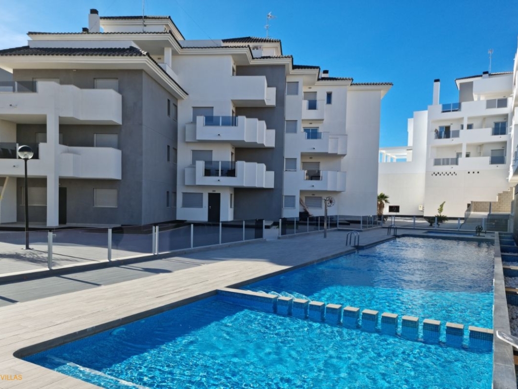 3 Bedroom 2 Bathroom Apartment in Orihuela Costa